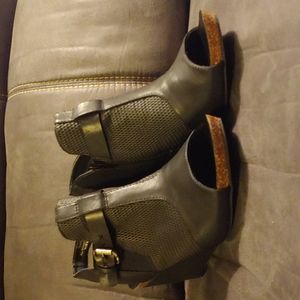 Womens wedge sandals